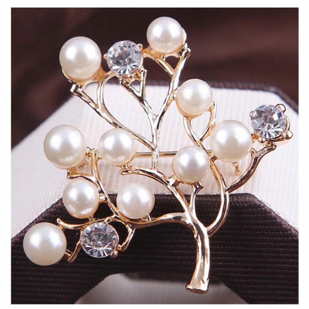 Tree Pearl Brooch